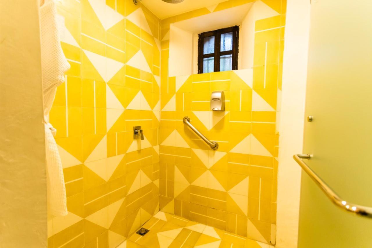 Adra Hostel Antigua Екстериор снимка
